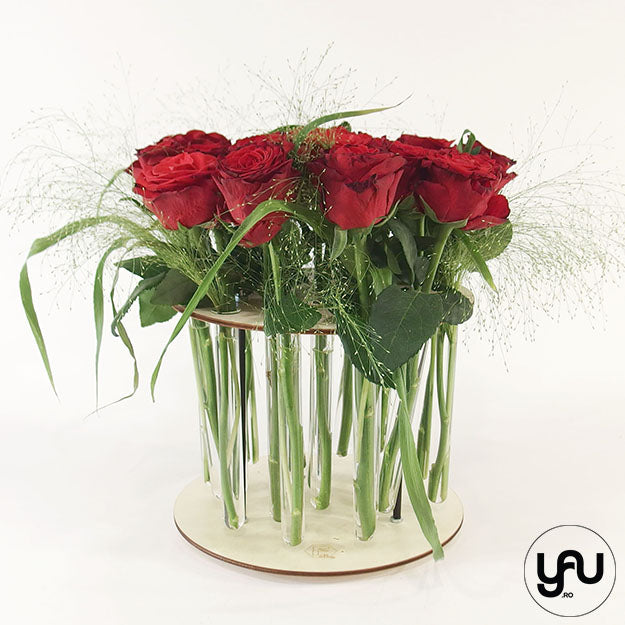 Aranjament floral trandafiri  yau.ro yau concept altF.ro elena toader